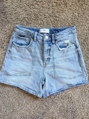 BKE Denim Shorts Size 28 Light Wash Distressed High Rise Patch Pocket